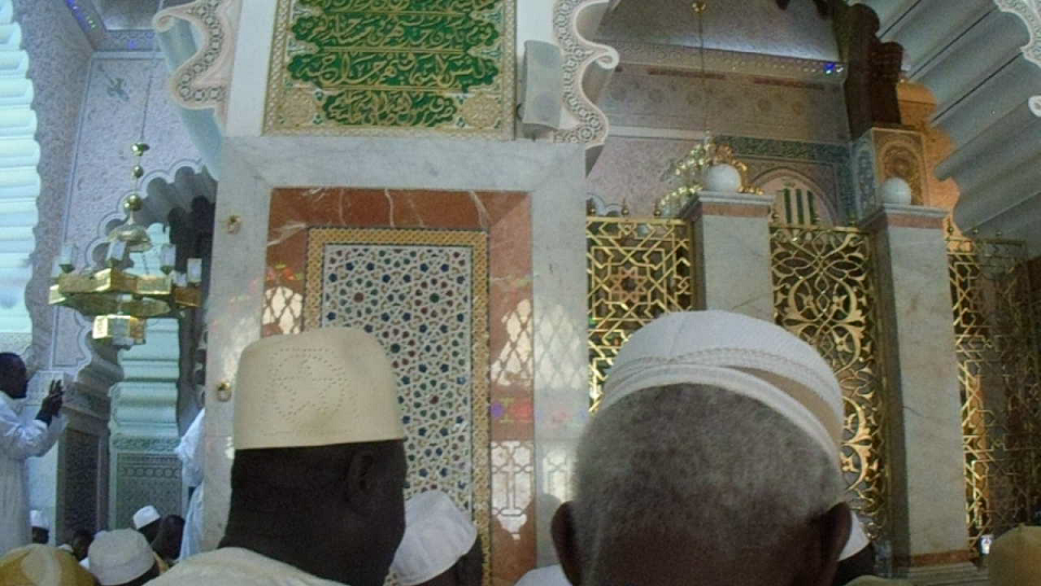 Marché de la Médina à Fès/« Les bonnets Macky Sall » sont vendus à 9.000 Fcfa pièce