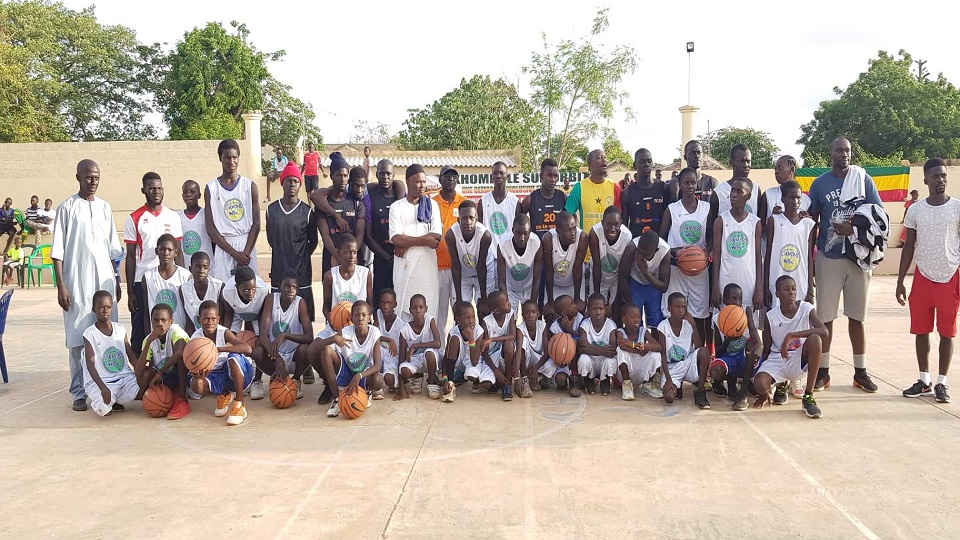 Vidéo/ Lancement d’un camp de Basket à Khombole, avec le mouvement « A l’appel de Khombole »