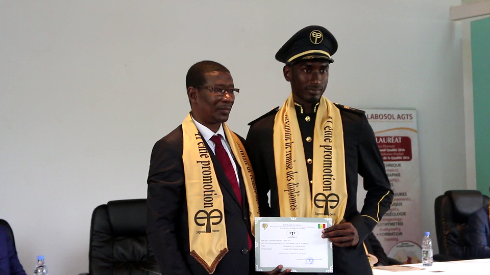 Vidéo/ Cérémonie de graduation à l’EPT: 64 récipiendaires dont 9 Ingénieurs aéronautiques reçoivent leurs diplômes