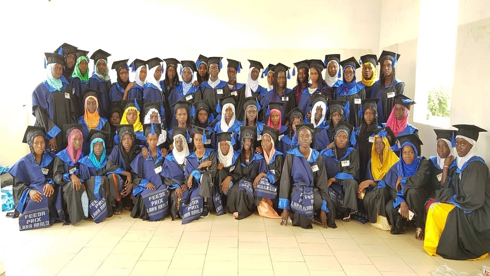 Vidéo/ Célébration de l’excellence au féminin à Pire, 78 prix Lara Araldi décernés, une procession des lauréats dans la ville a précédé l’avènement