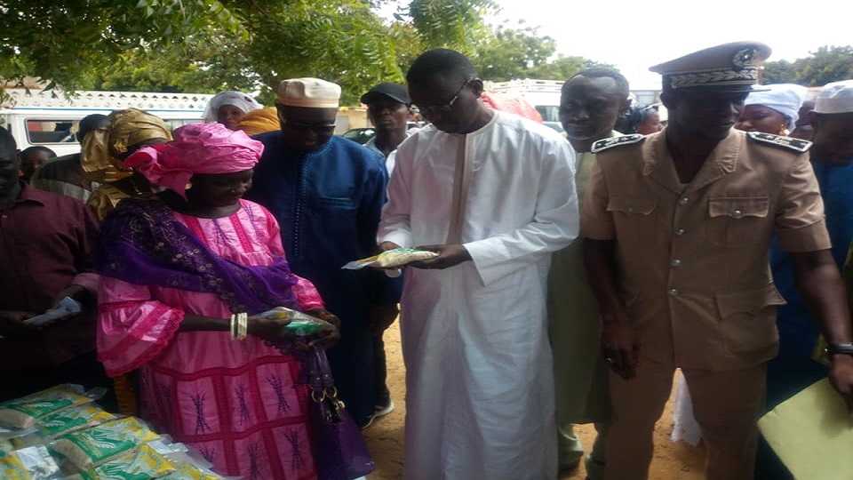 Vidéo/ 196 femmes de Taïba Ndiaye et Darou Khoudoss reçoivent leurs attestations après une formation offerte par 3FPT