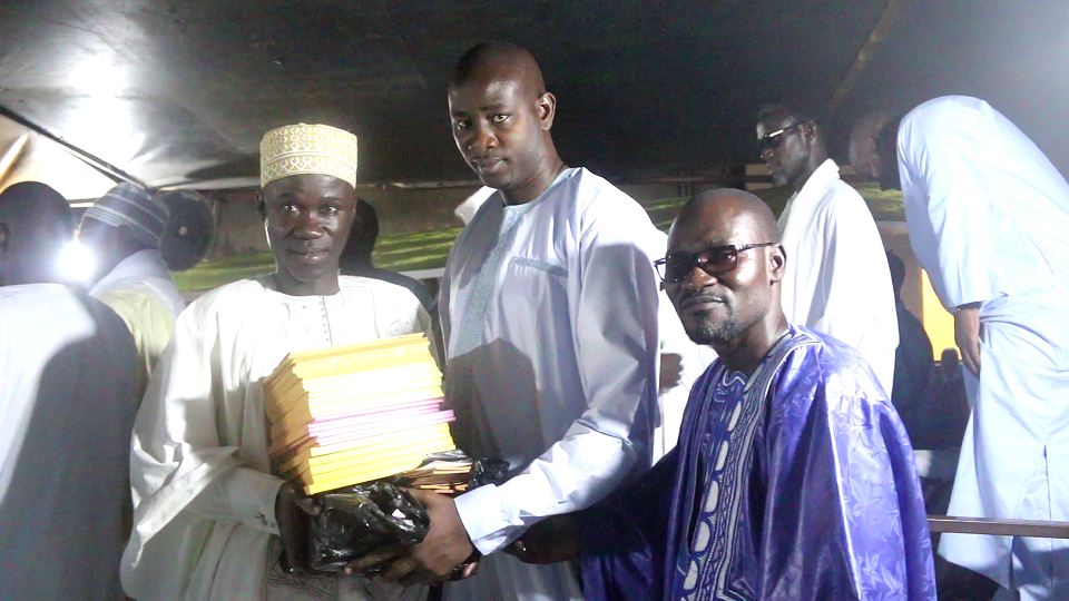 Vidéo/Khombole célèbre l’excellence dans ses daaras et rappelle à Macky sa promesse d’accompagner la ville