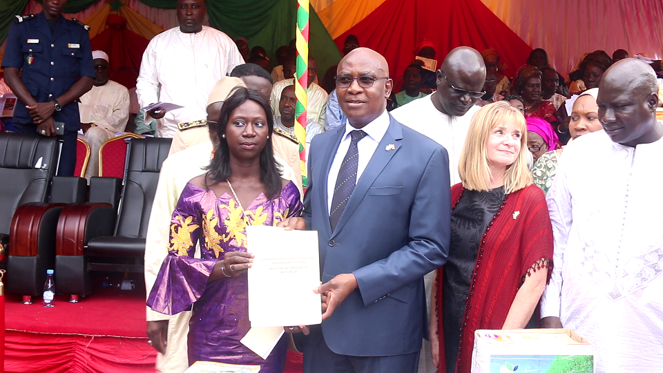 Vidéo/ Serigne Mbaye Thiam lance à Thiès le projet de préservation des manuels scolaires (PREMAS).