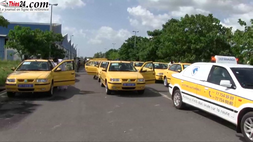 Vidéo/Sen Iran auto livre 49 taxis bio aux GIE des chauffeurs qui assurent la desserte de l’AIBD