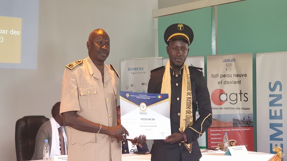 Vidéo/ Cérémonie de remise de diplômes aux 55 Ingénieurs de la 42ème promotion de l’EPT