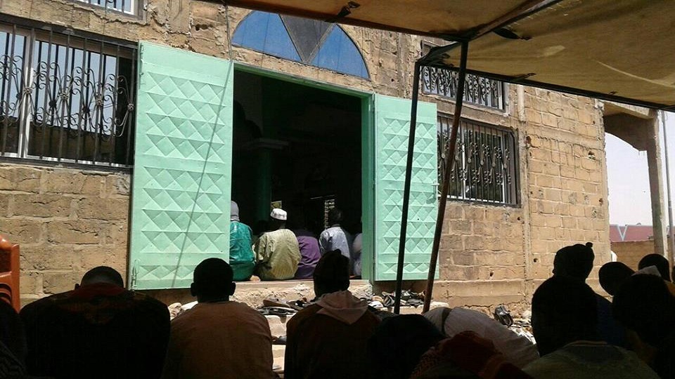 Le Président Macky Sall assiste discrètement au mariage de son fils à Thiès