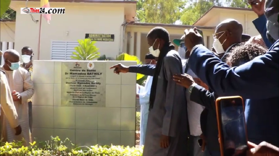 Vidéo/ Le centre de santé de 10ème RIAOM Thiès baptisé au nom de Dr Mamadou Bathily (Les différents discours)