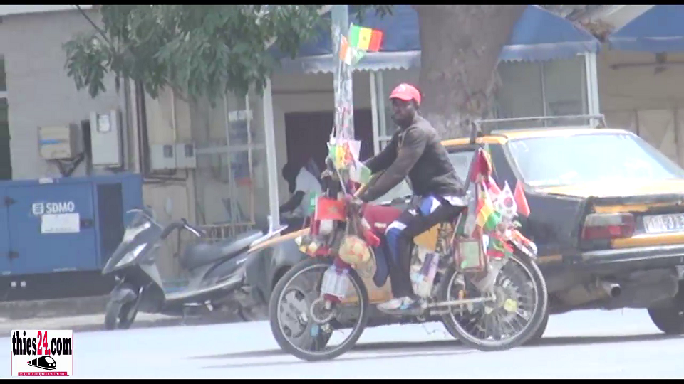 Vidéo/ Arrivée à Thiès de Karim Kaboré dit Lafifa Anaconda, un ivoirien qui a entrepris le tour d’Afrique à vélo