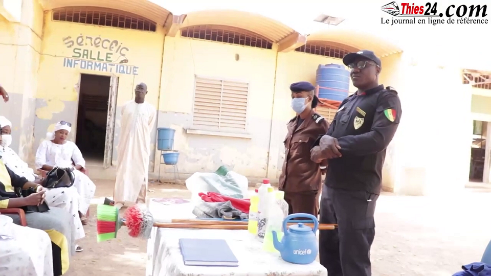 Vidéo/ Les techniciennes et techniciens de surface des établissements scolaires de Thiès, à l’école de l’entretien des blocs d’hygiène