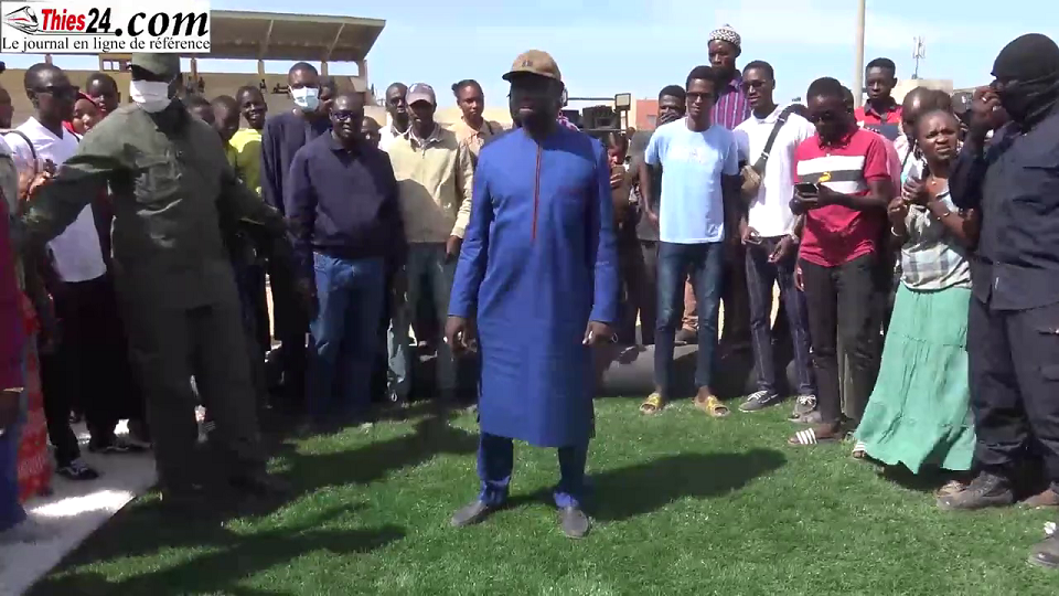Vidéo/ Modernisation stade de Tivaouane, le Maire Diagne Sy Mbengue réceptionne 7.500 m2 de gazon synthétique