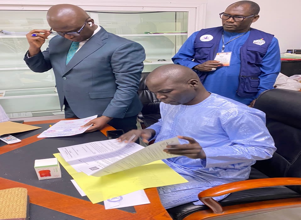 AAR Sénégal notifie le nom de sa coalition et dépose 55.327 parrains