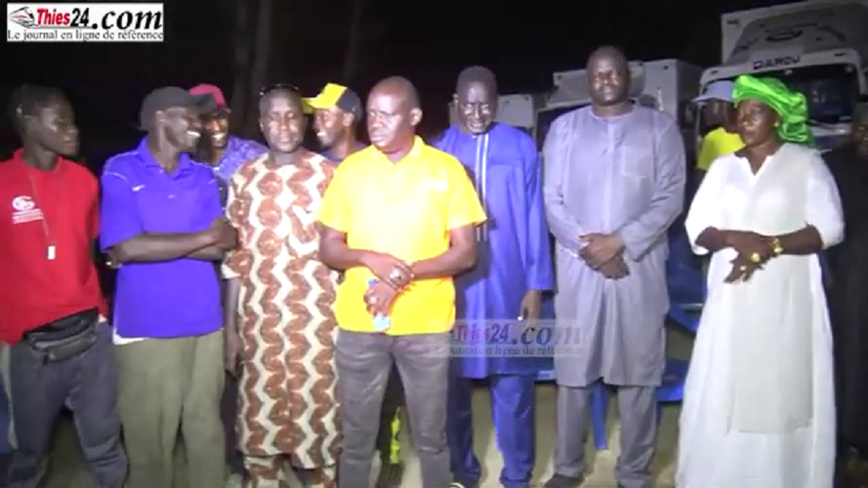 Vidéo/Les pêcheurs de Fasse Boye et Mboro jettent de grosses pierres à Adama Mbengue Djaraf de Soumbédioune