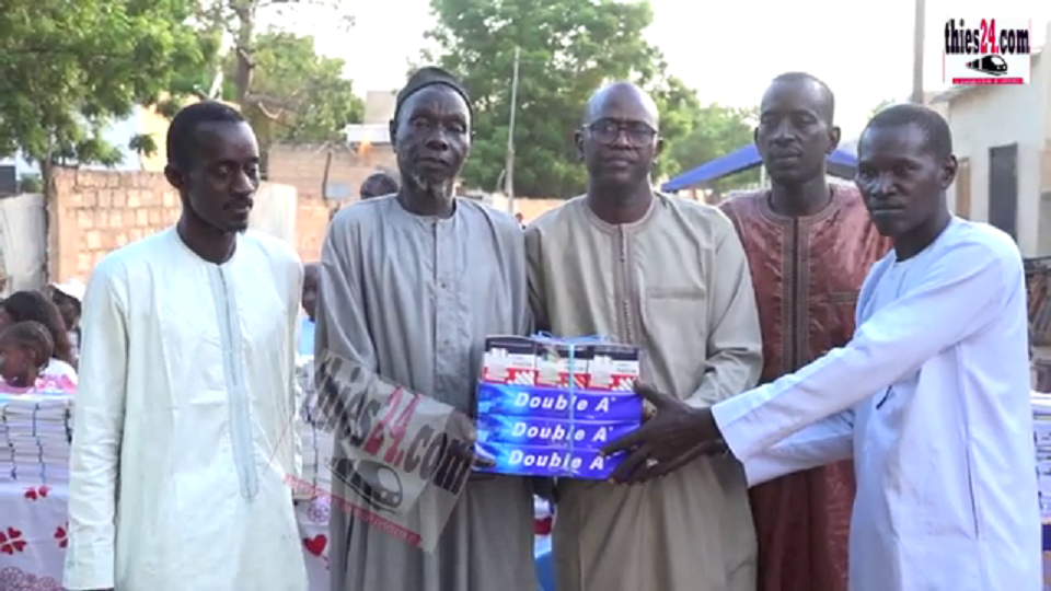 Vidéo/ Aly Ndiaye de l’AFP célèbre toute la communauté éducative de la commune de Niakhène