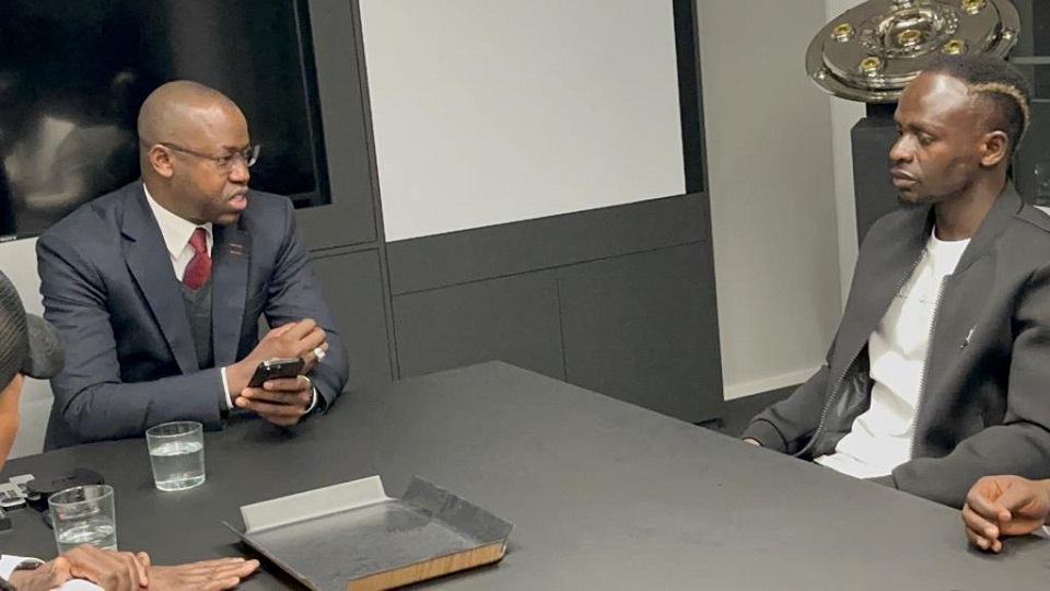 Retour sur la visite rendue à Sadio Mané à Munich, par Yankhoba Diatara Ministre des Sports