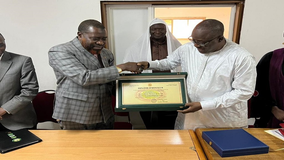 Après le Qatar, Cheikh Oumar Anne Ministre de l’Education Nationale, s’est rendu en Arabie Saoudite.