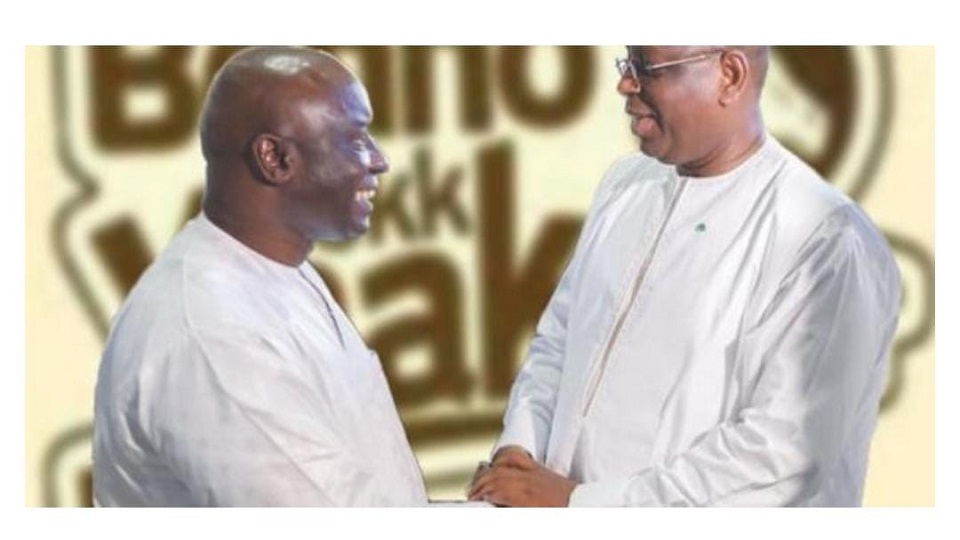 Audience, le Président Macky Sall rencontre une délégation de femmes de Rewmi en présence du Président Idrissa Seck