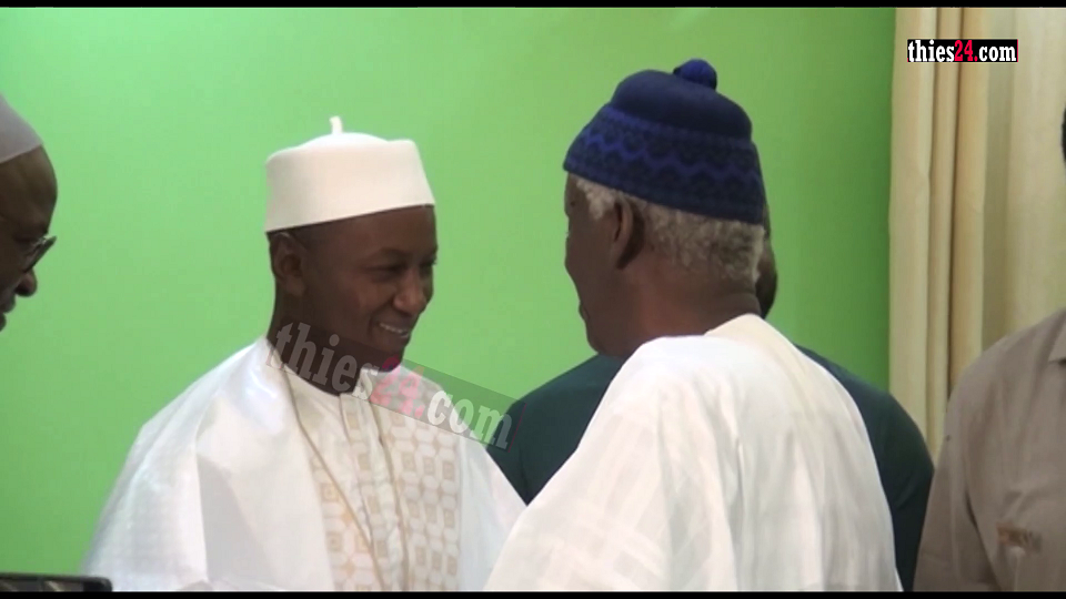 Vidéo/ Le nouveau Gouverneur de la région de Thiès, hôte de la famille d’El Hadji Malick Sy à Tivaouane