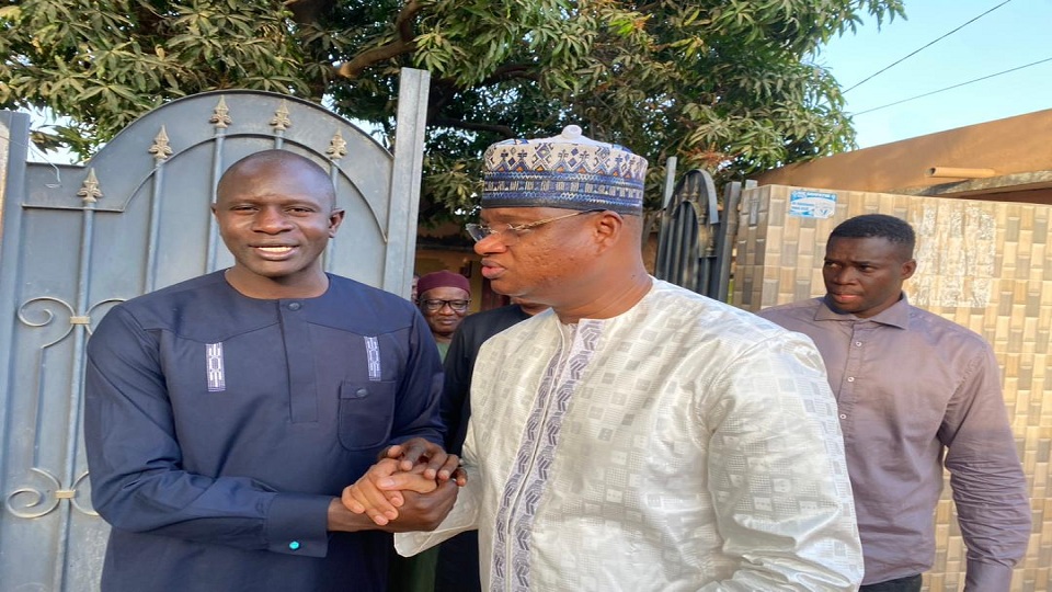 Mamadou Aliou Dia, candidat du PUR, chez Dr Babacar Diop, pour solliciter son soutien