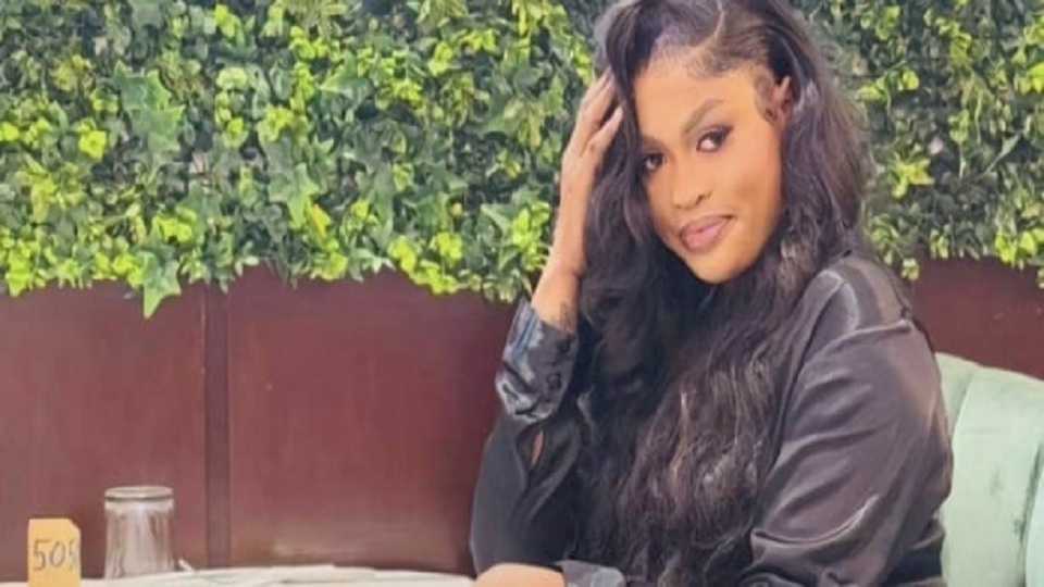 La célèbre masseuse Adji Raby Sarr réapparaît, éblouissante