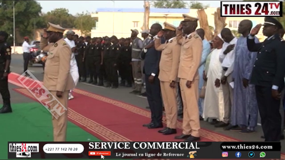 Vidéo/ Levée des couleurs, réquisitoire du Gouverneur contre les chauffeurs qui circulent, lorsque le drapeau est en mouvement