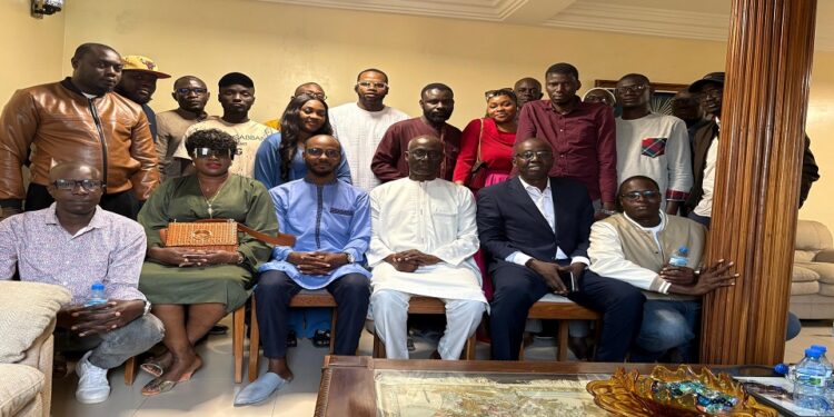 Thierno Alassane Sall reçoit le Rassemblement des Travailleurs Sénégalais (RTS) licenciés