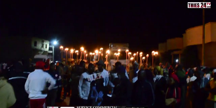 Vidéo/ Célébration de l&rsquo;indépendance, retour sur la retraite aux flambeaux (passage à Thiès-Ouest)