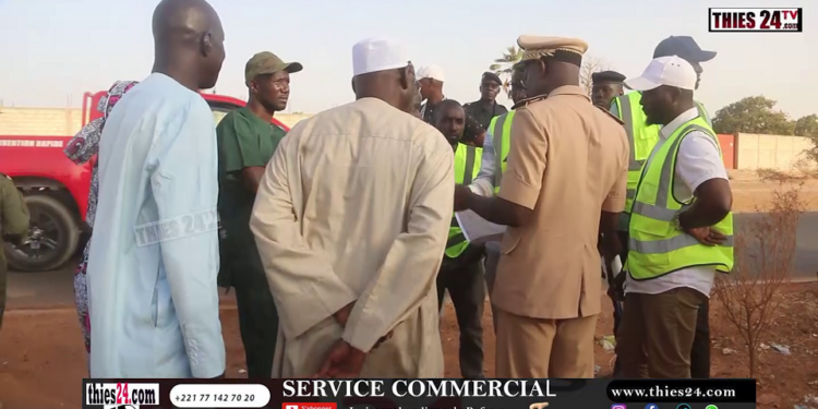 Vidéo/Réhabilitation de la chaussée de la traversée de Tivaouane dans le cadre du PDZAM (visite de terrain)