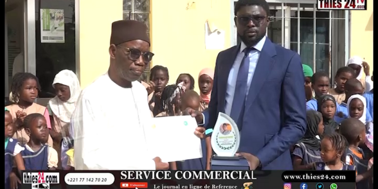 Vidéo/Babacar Diouf dit Mbaye Singer honoré par le Maire de Thiès-Ouest