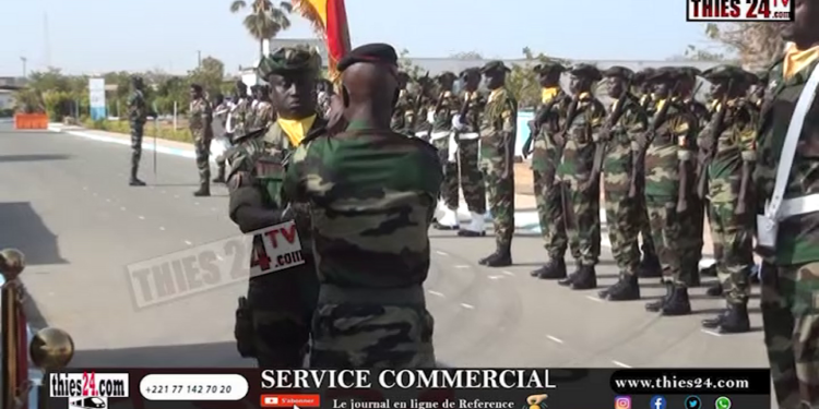 Vidéo/Remise du drapeau au contingent militaire en partance pour la Guinée Bissau