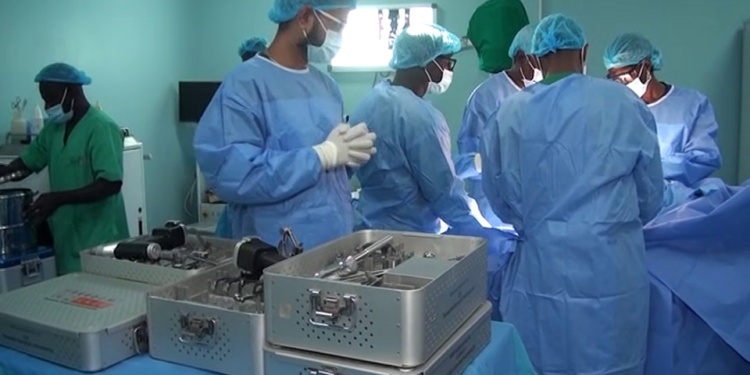Vidéo/Hôpital militaire de Thiès, une opération réussie avec Colonel Malick Ndiaye et Pr Charles Diémé