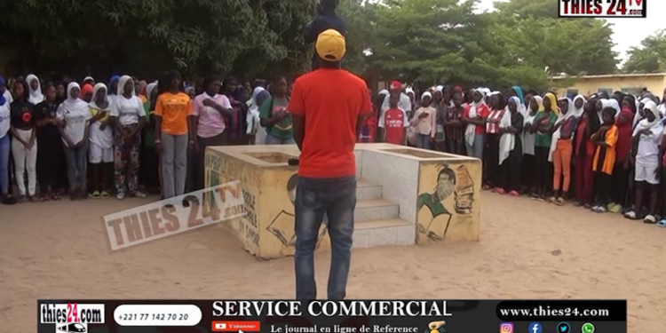 Vidéo/Levée des couleurs au CEM Darou Salam