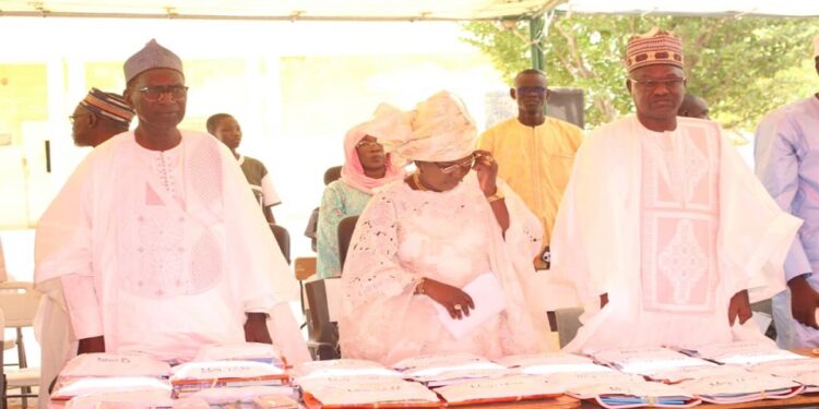 Fête de l&rsquo;excellence à Mékhé, El Hadji Mbacké Touré offert en exemple aux élèves du CEM 3