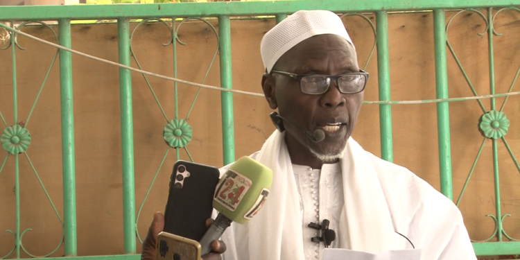 Vidéo/ Mosquée Ibadou à Aiglon, l’Imam cogne le Général Méissa Ndiaye et se prononce sur l’actualité brûlante