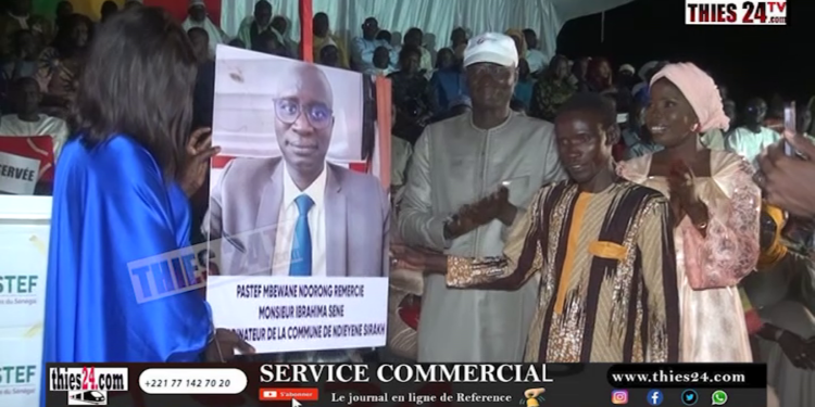 Vidéo/ La JPS communale de Ndiéyène Sirakh célèbre le coordonnateur de PASTEF dans la commune