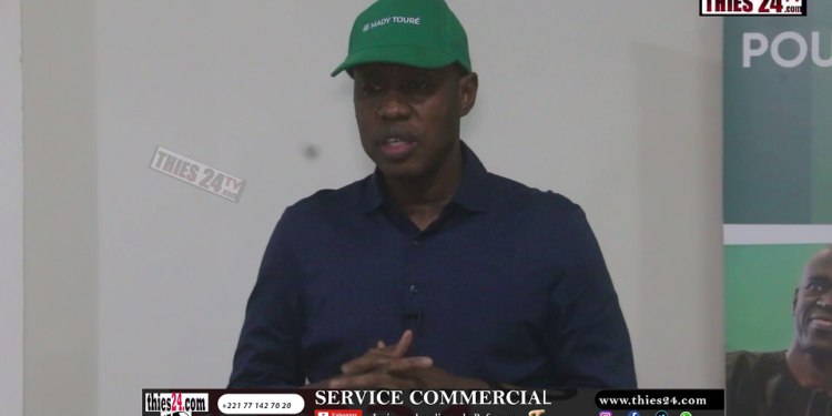 Vidéo/ Président de la FSF, le candidat Mady Touré vend son programme à Thiès.
