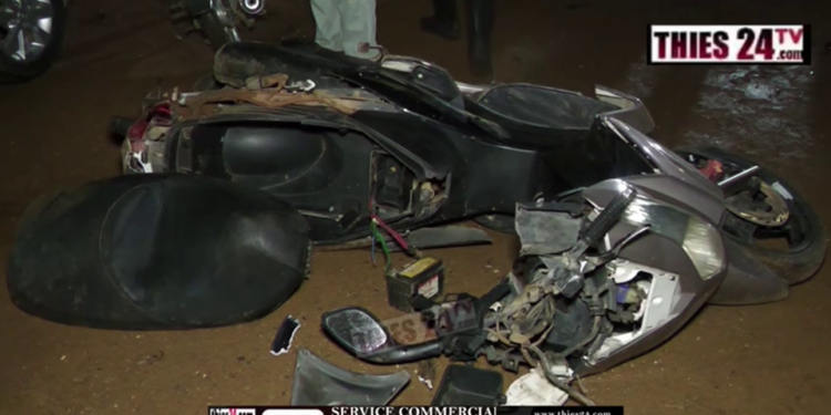 Vidéo/Mort tragique à Thiès d’un jeune conducteur de scooter, après avoir heurté un rond-point