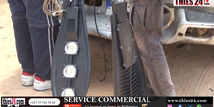 Vidéo/ Ouf de soulagement à Darou Salam, le Maire Ousmane Diagne éclaire le grand boulevard