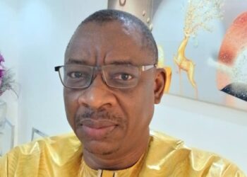 Le Pouvoir politique actuel face au Pouvoir d’argent : risques, menaces et conduite à tenir (Mamadou L. Gueye Ingénieur)