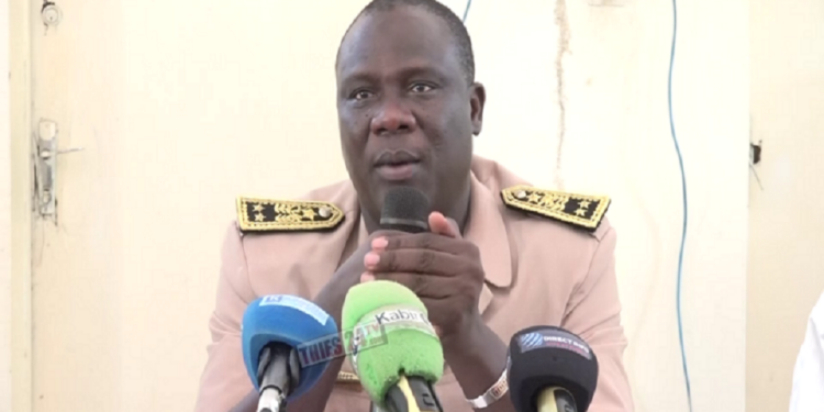 Après le déguerpissement, Thiès s&rsquo;attaque aux épaves de véhicules