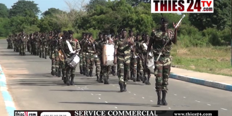 Vidéo/Le succulent défilé militaire qui a clôturé la cérémonie de dissolution du 8e détachement en Gambie