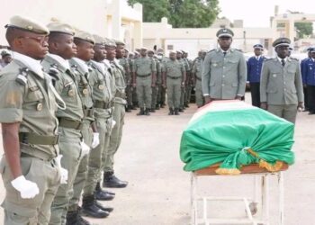 Douanier tué à Thiès : Émotion à la levée du corps, en présence du DG Babacar Mbaye