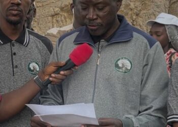 « De la Racine à la Cime » (Talla Sylla, à la randonnée des anciens du Lycée Malick Sy)