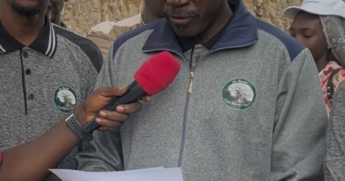 « De la Racine à la Cime » (Talla Sylla, à la randonnée des anciens du Lycée Malick Sy)