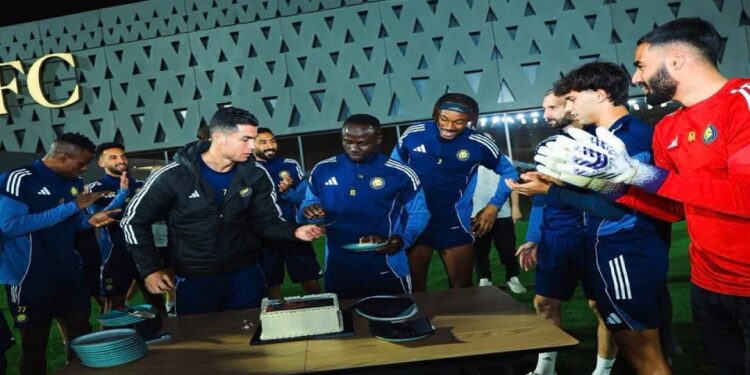 Al-Nassr : un accueil royal pour Sadio Mané, sous la conduite de Ronaldo