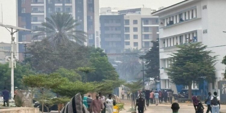 Situation à l&rsquo;UCAD: »Le temps n’est pas seulement aux larmes. Il est à la vérité et à l’exigence »( Mouvement étudiants Jëf Jël)