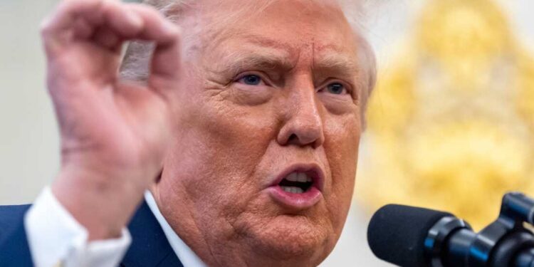 Donald Trump annonce la mort d’Ali Khamenei