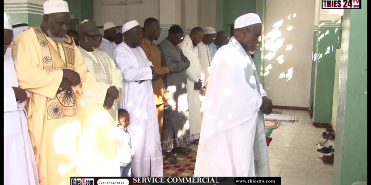 Vidéo/Korité 2026, la prière des 2 Raakas à la mosquée Ibadou à Thiès
