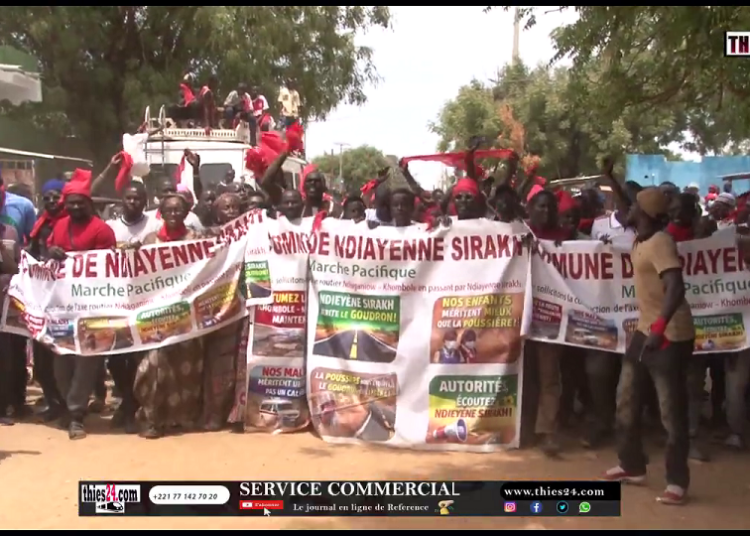 Vidéo/Ndiéyène Sirakh tout rouge, pour réclamer le bitumage de l&rsquo;axe Khombole-Ndiaganiao