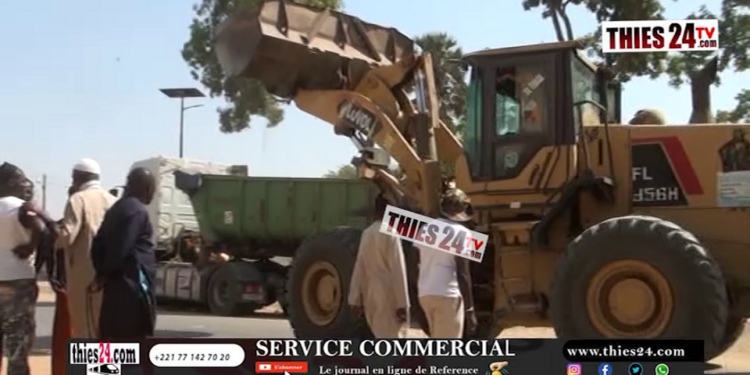 Vidéo/Préparatifs 4 Avril, opération set setal avec le Conseil de Quartier de Diamaguène