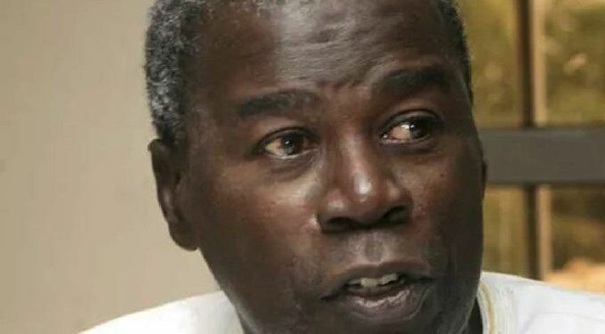 En souvenir de Mame Less Camara : l&rsquo;homme derrière la plume (Talla Sylla)